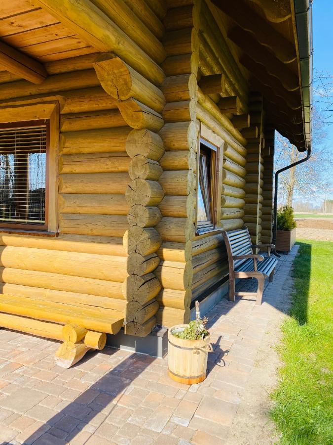 Brivdienu Maja Odumini Leimani Exterior foto